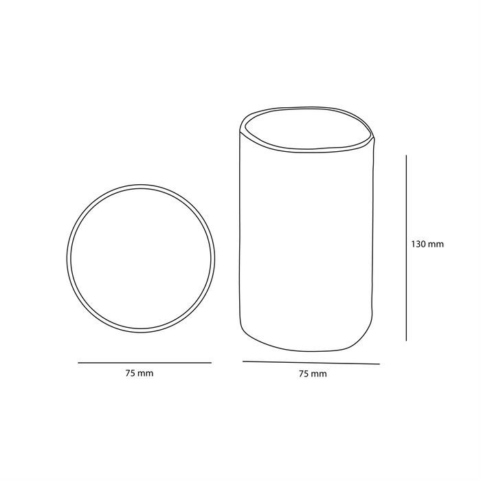 Produkttyp: Glas  Maße: Klein: Höhe: 9 cm, Dia: 7.50 cm ; Groß: Höhe: 13 cm; Dia: 7.50 cm  Volumen: Klein: 250 ml; Groß: 350ml  Material: Glas (upcycled aus Bierflaschen) - Indie & Naía